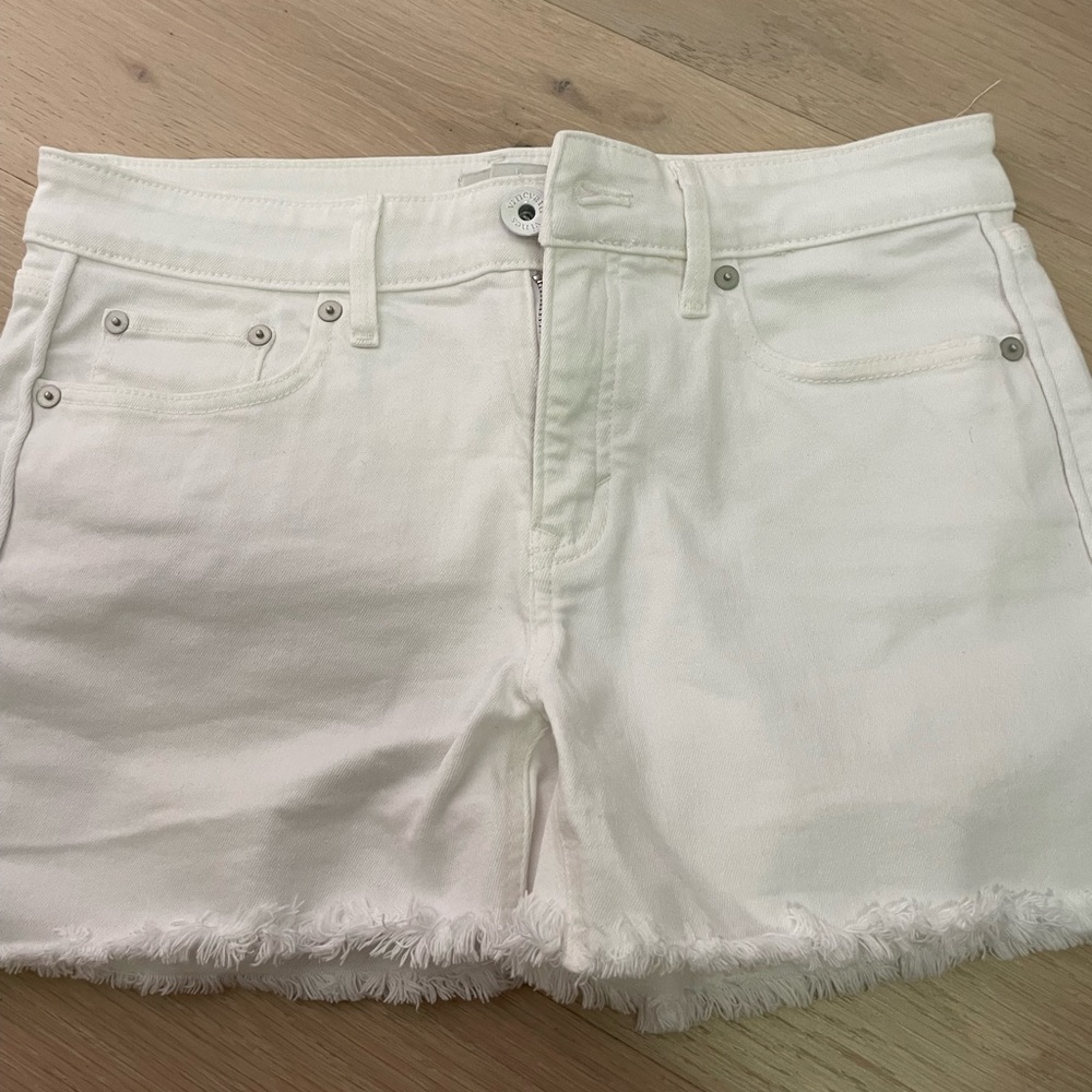 NWOT Vineyard Vines Cut off Jean Shorts